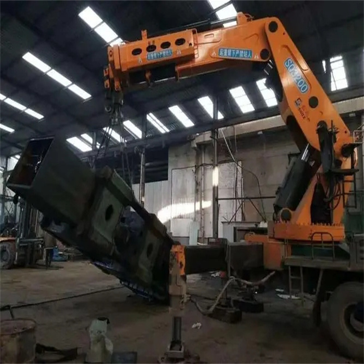 君山130吨折臂吊车出租吊机租赁附近电话