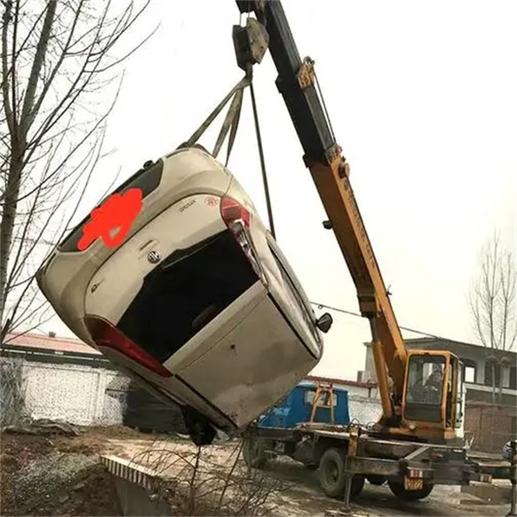 君山随时待命，吊车24小时道路救援服务全解析