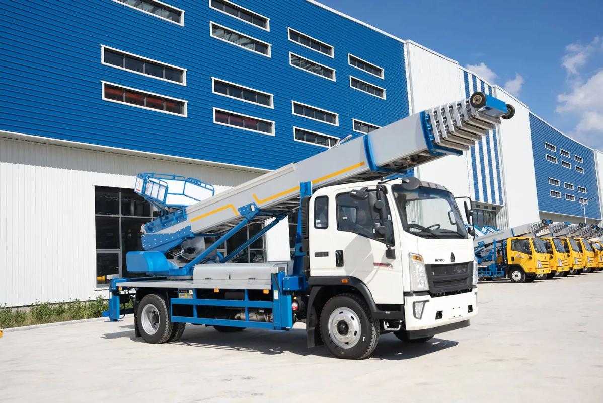 君山出租云梯车高空作业车 建筑垃圾搬运