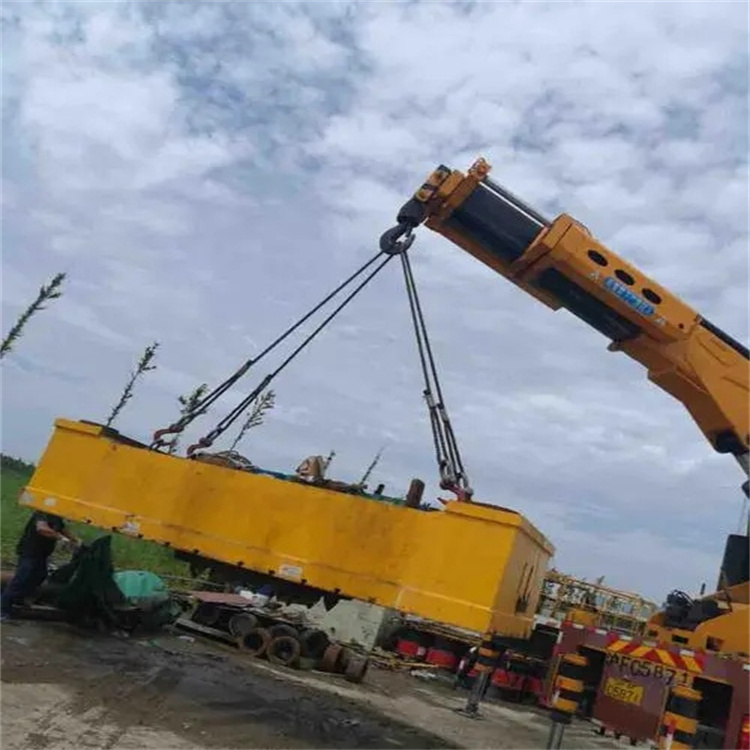 君山随车吊吊集装箱怎么吊